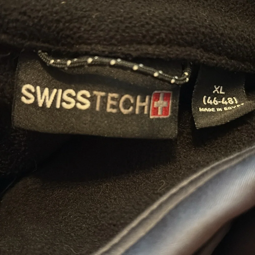 Swiss Tech Men's Gray Softshell Jacket - Picture 6 of 6